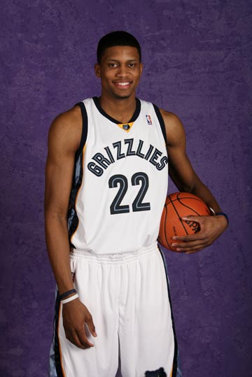 并在适当时 并在适当时